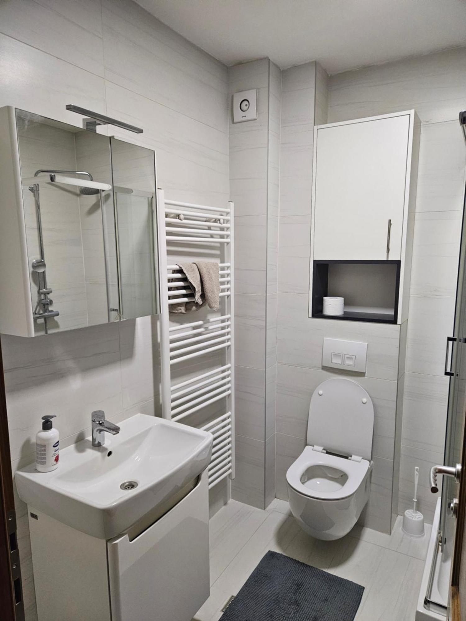 Bulevar Apartment *